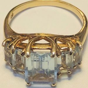 10KT Yellow Gold Aquamarine Ring